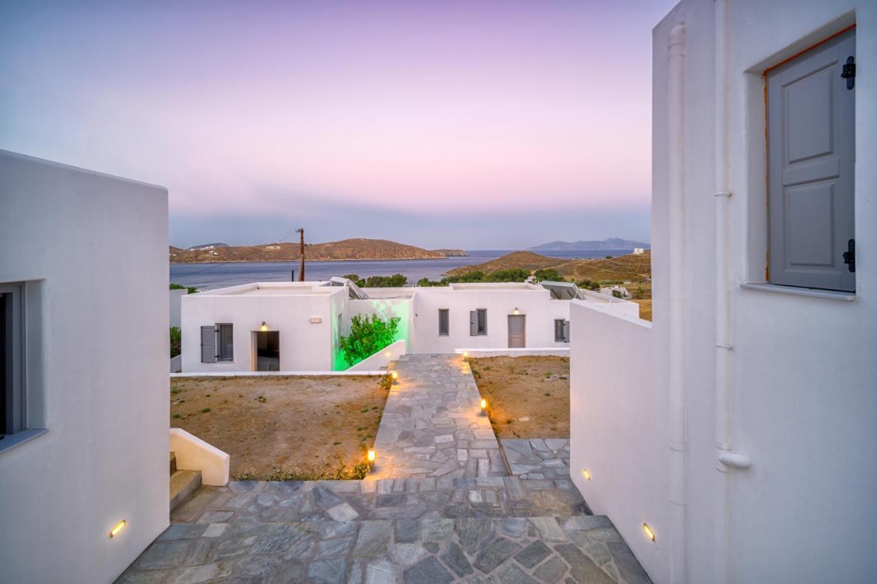 Ammos Serifos リバディオン エクステリア 写真